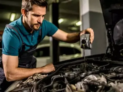 Bahaya Ganti Cairan Radiator dengan Air Biasa: Risiko Kerusakan Mesin Motor!