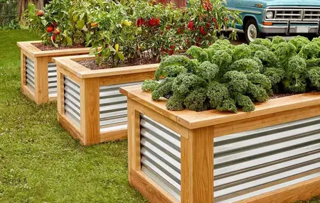 How to Build a Raised Garden Bed from Recycled Materials
