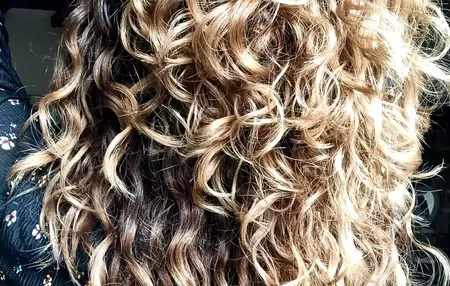 How to Style Curly Hair