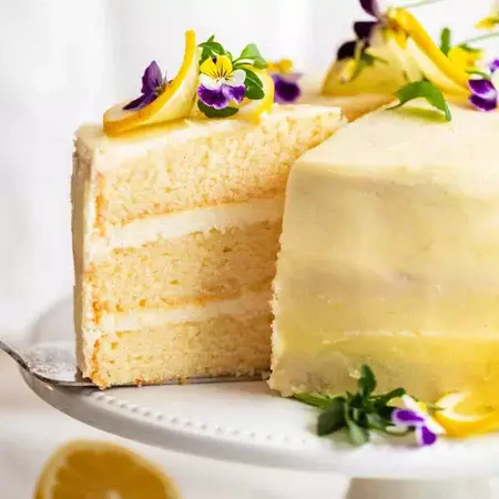 How to Make a Cake with Lemon Frosting