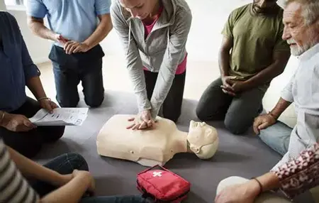 How to Use a CPR Machine for Emergency Response